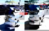 Used 2023 Chrysler Voyager LX image 5
