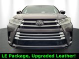 Used 2017 Toyota Highlander LE image 2