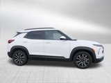 Used 2024 Chevrolet TrailBlazer ACTIV image 2