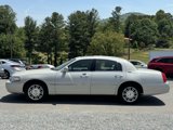 Used 2007 Lincoln Town Car Signature Limited image 6