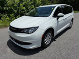 Used 2022 Chrysler Voyager LX image 2