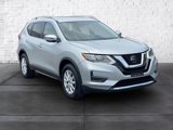Used 2018 Nissan Rogue SV image 2