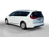 Used 2018 Chrysler Pacifica Touring-L Plus image 3