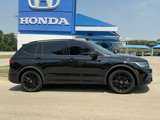 Used 2022 Volkswagen Tiguan SE R-Line image 2