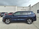 New 2025 Mitsubishi Outlander SE image 2