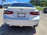 Used 2023 Toyota Camry SE image 3
