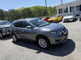 Used 2020 Nissan Rogue SV image 3
