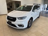 Used 2021 Chrysler Pacifica Touring-L image 3