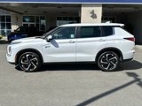 Used 2023 Mitsubishi Outlander SE image 3