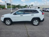 Used 2016 Jeep Cherokee Sport image 5