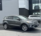Used 2017 Ford Escape SE image 2