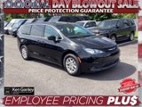 New 2025 Chrysler Voyager LX image 2
