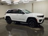 New 2025 Jeep Grand Cherokee Altitude image 5