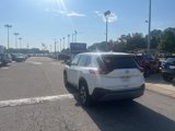 Used 2023 Nissan Rogue SV image 3