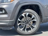 Used 2022 Jeep Compass Limited image 2