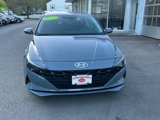 Used 2023 Hyundai Elantra SE w/ Preferred Accessory Package image 3