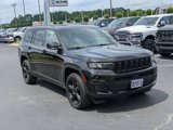 Used 2022 Jeep Grand Cherokee L Laredo image 3