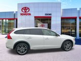 Used 2015 Volvo V60 T5 Cross Country Platinum image 2