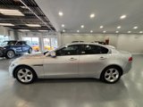 Used 2018 Jaguar XE Premium image 4