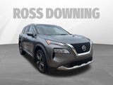 Used 2021 Nissan Rogue Platinum image 3