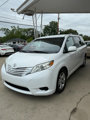 Used 2016 Toyota Sienna LE image 3