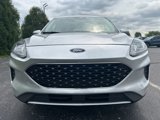 Used 2020 Ford Escape SE image 2