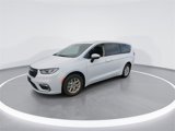Used 2023 Chrysler Pacifica Touring-L image 4