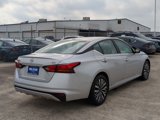 Used 2024 Nissan Altima 2.5 SV image 3