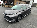 Used 2022 Toyota Sienna XLE image 2