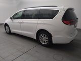 Used 2022 Chrysler Pacifica Touring-L image 3
