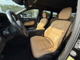Used 2018 Volvo XC60 T5 Momentum w/ Vision Package image 4