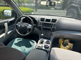 Used 2013 Toyota Highlander FWD image 5