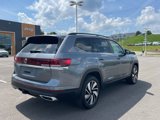 Used 2024 Volkswagen Atlas SE image 3