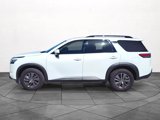 Used 2022 Nissan Pathfinder SV image 2