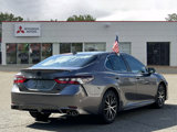 Used 2022 Toyota Camry SE image 5