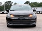 Used 2023 Chrysler Voyager LX image 3