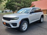 Used 2022 Jeep Grand Cherokee Laredo w/ Luxury Tech Group I image 4