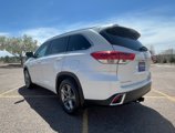 Used 2019 Toyota Highlander Limited Platinum image 3