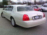 Used 2006 Lincoln Town Car Signature Limited image 6