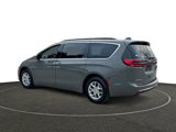 Used 2022 Chrysler Pacifica Touring-L image 3