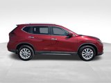 Used 2019 Nissan Rogue SV image 2