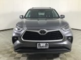 Used 2021 Toyota Highlander XLE image 2