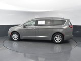 Used 2022 Chrysler Pacifica Touring-L image 3