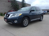 Used 2015 Nissan Pathfinder SL w/ SL Premium Package image 2