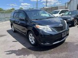 Used 2017 Toyota Sienna LE image 2