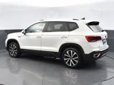 Used 2022 Volkswagen Taos SE image 2