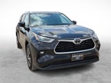 Used 2021 Toyota Highlander XLE image 2
