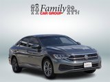 Used 2024 Volkswagen Jetta SE image 2
