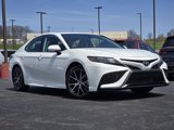 Used 2023 Toyota Camry SE image 2