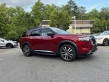 Used 2024 Nissan Pathfinder Platinum image 3